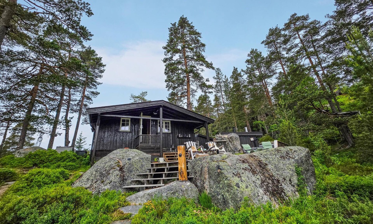 Nissedal House | Beautiful home in Treungen with sauna