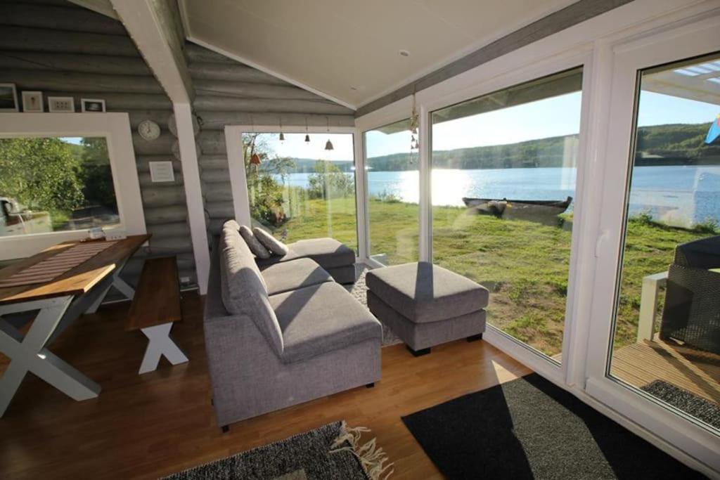 Polmak Apartment | Beautiful riverside cottage with sauna