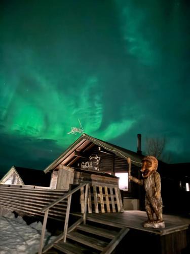 Jægervatnet House | Big cabin in Lyngen Fjords