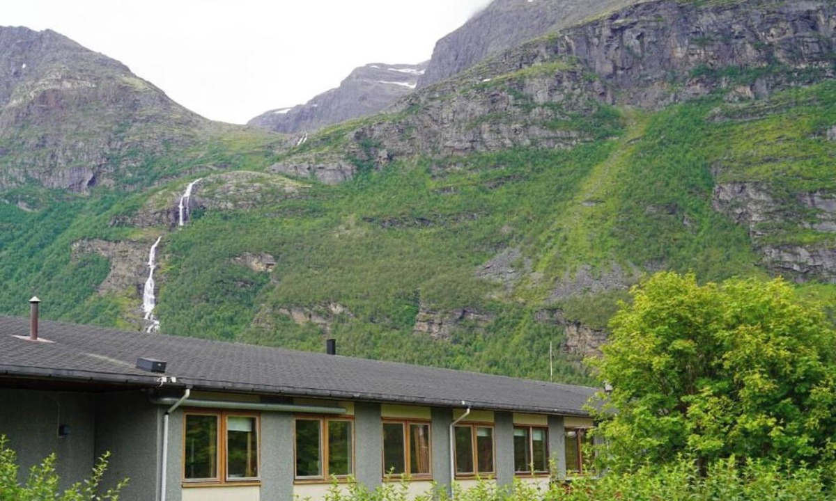 Kafjord Hotel | Birtavarre Aurora Adventures AS