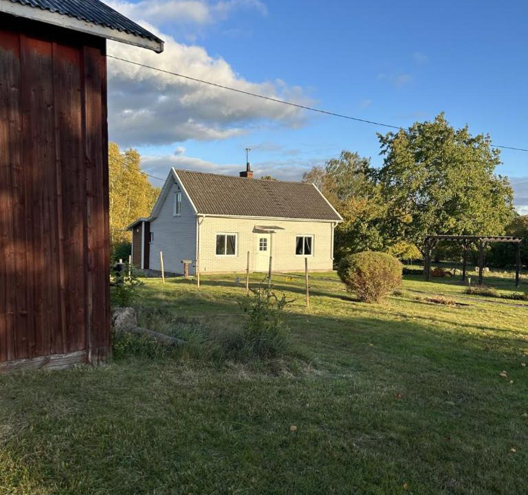 Hultsfred Villa | Bo på lantgård - Fallhults Gård i Hultsfred nära Vimmerby & Astrid Lindgrens Värld
