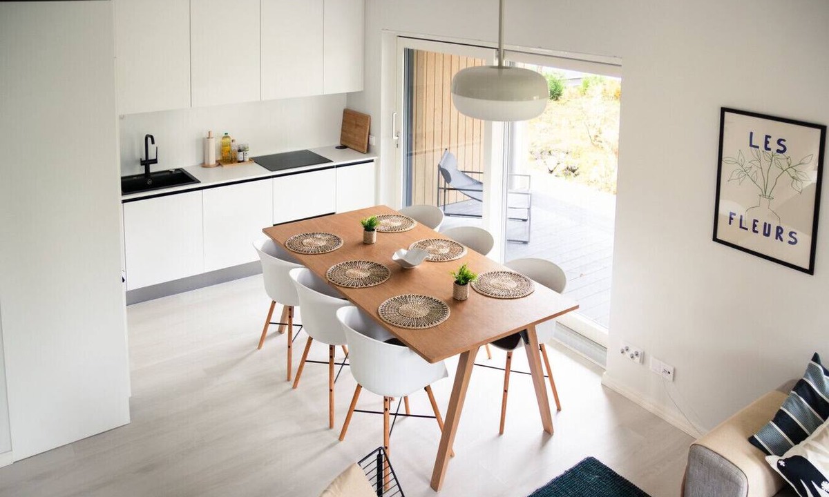 Vantaa House | Brand new house with four bedrooms, parking, sauna, patio