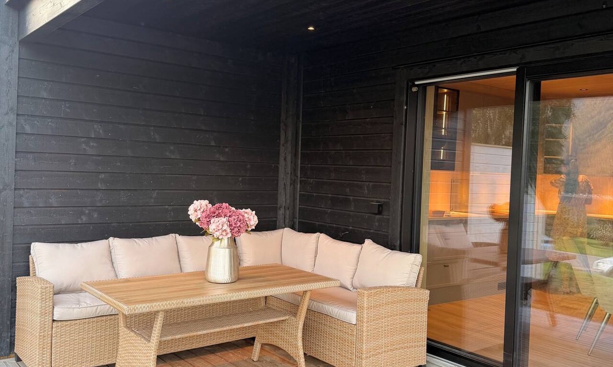 Andalsnes House | Brand-new, modern apartment in beautiful surroundings