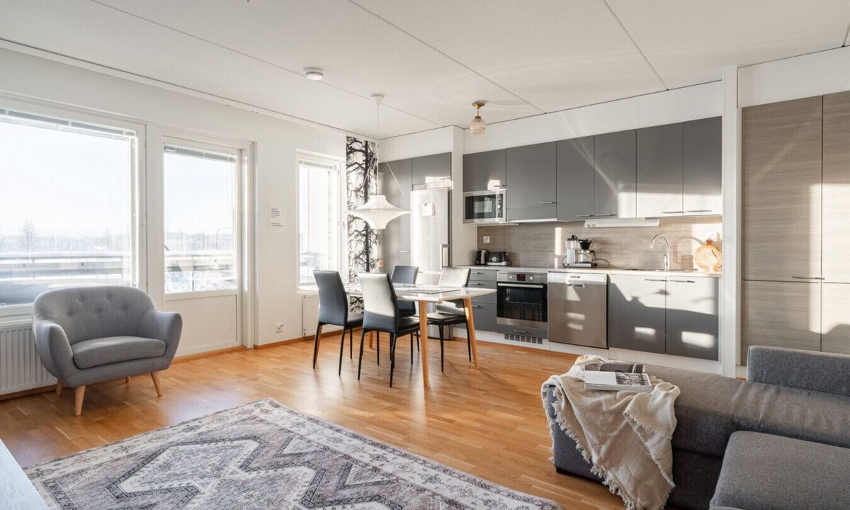 Jyvaskyla Apartment | Bright 2BR Lake View Apt - Sauna & Free Parking