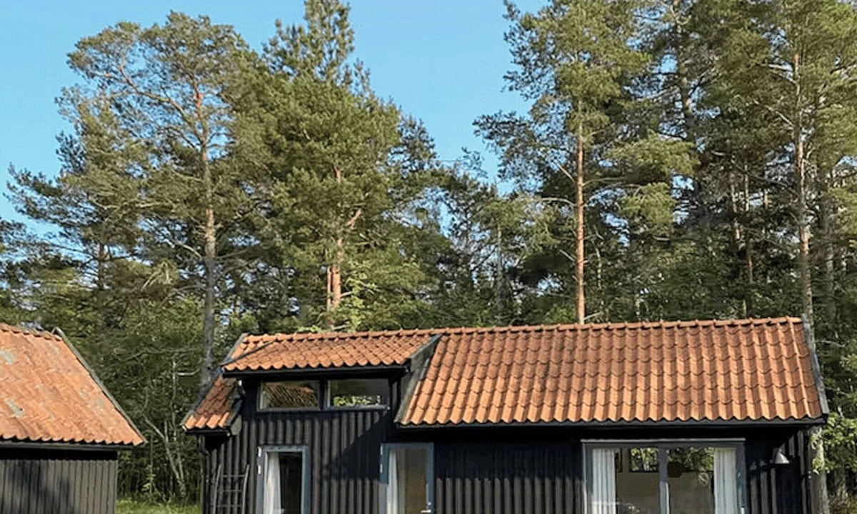 Faro House | Bright house with sunset over Ekeviken on Fårö