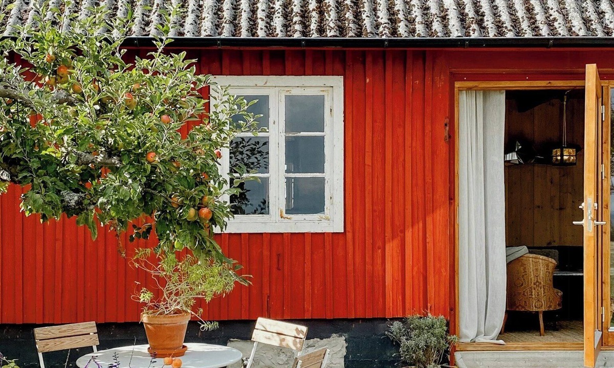 Jonstorp House | Bright oasis in a former bakery by sea and nature