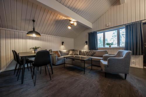 Salen House | Bruna Byn