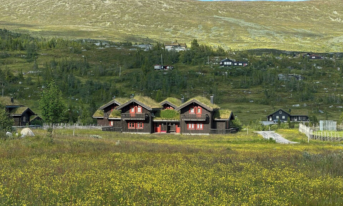 Kroderen House | Cabin by main ski trail at Norefjell