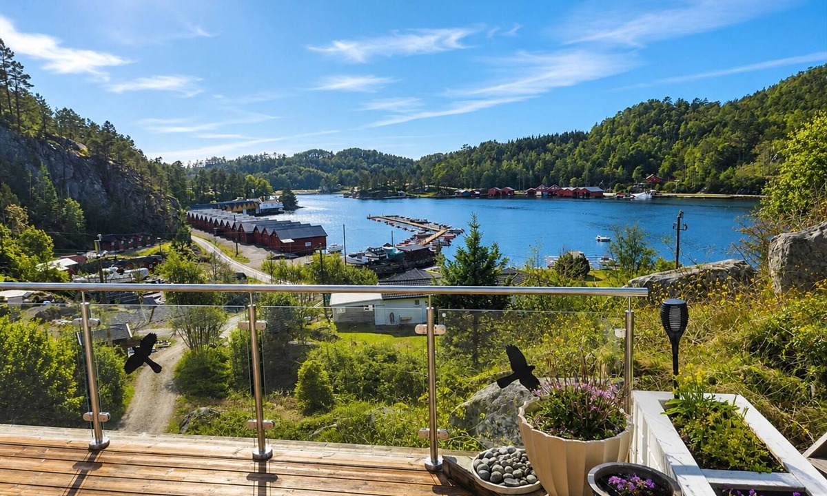 Lindesnes Cabin | Cabin by the Sea