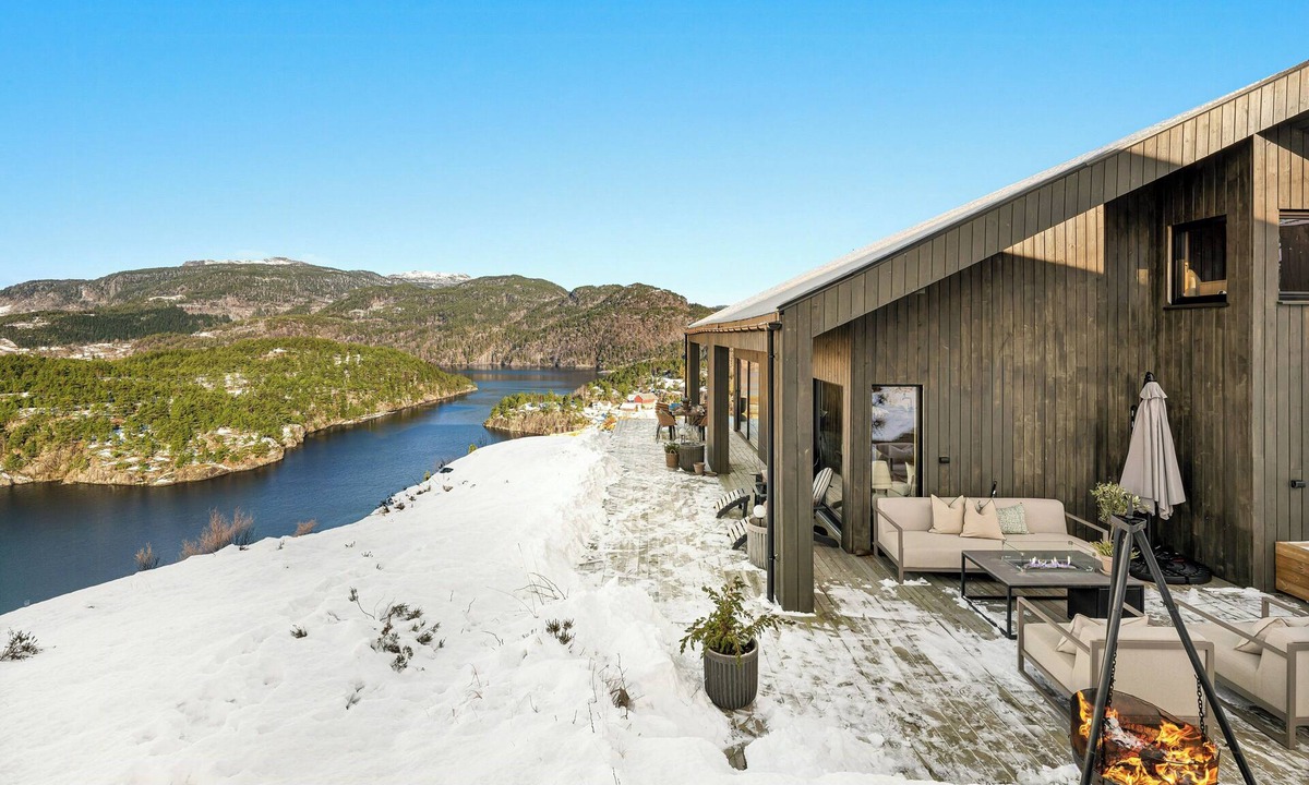 Suldal House | Cabin overlooking Ryfylke fjord