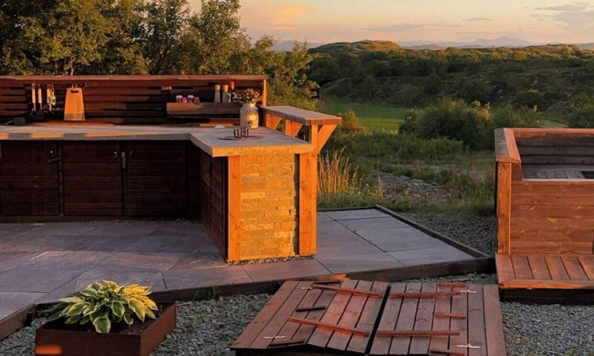 Uthaug House | Cabin with direct access to the sea at Kråkvåg