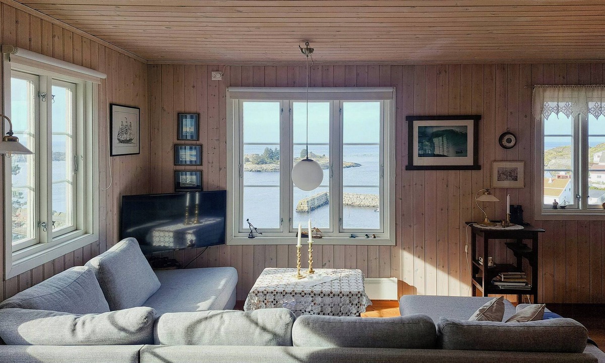 Sogndalstrand House | Cabin with views over Sogndalstrand