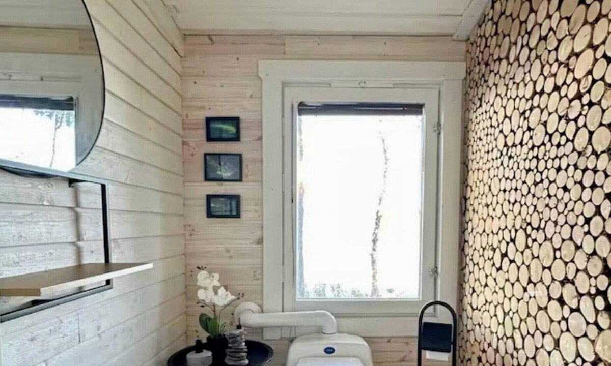 Jukkasjarvi House | Camp Caroli Mini Lodge