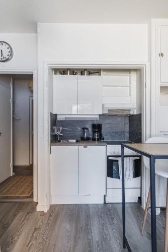 Ruskeasuo Apartment | Car-Friendly Gem, Quiet Stay with Free Parking