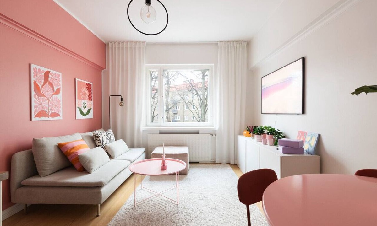 Keskinen District Apartment | Casa Coral - stylish one bedroom apartment with parking and great location