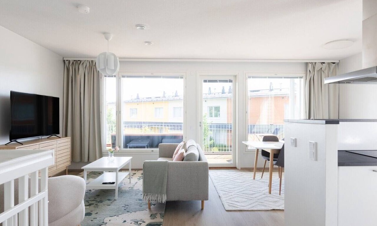 Aviapolis Villa | Casa Painter - 4BR terraced house with sauna near airport