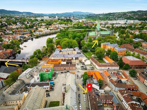 Trondheim City Centre Apartment | Cathedral & Square - City Centre - Sleeps 4 - WiFi