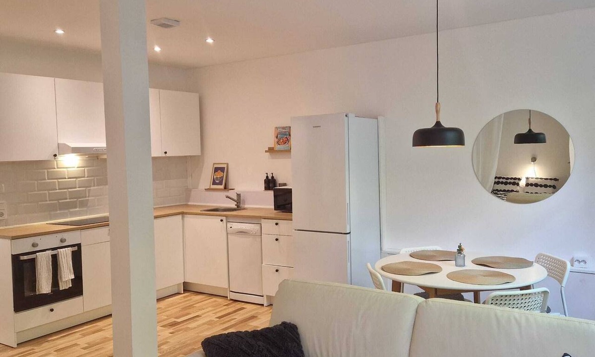 Fagelbo-Vaster-Oster Apartment | Central City Apartment C