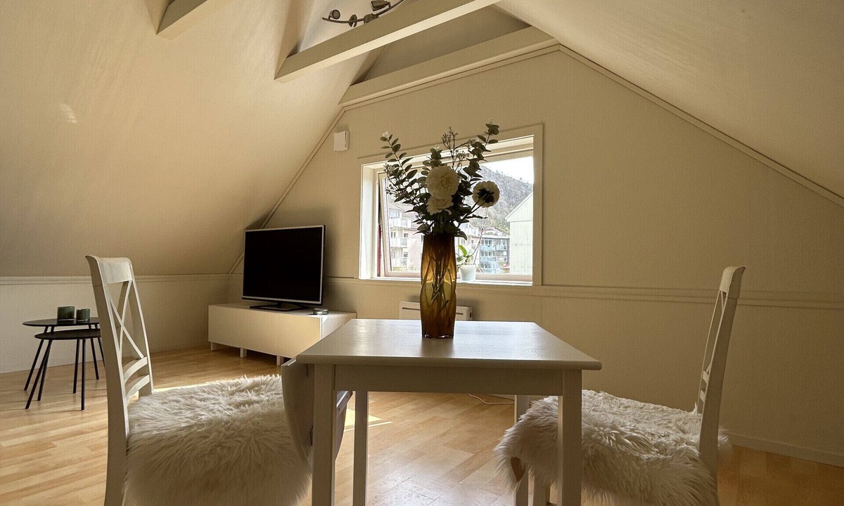 Arstad Apartment | Central loft with parking in Bergen