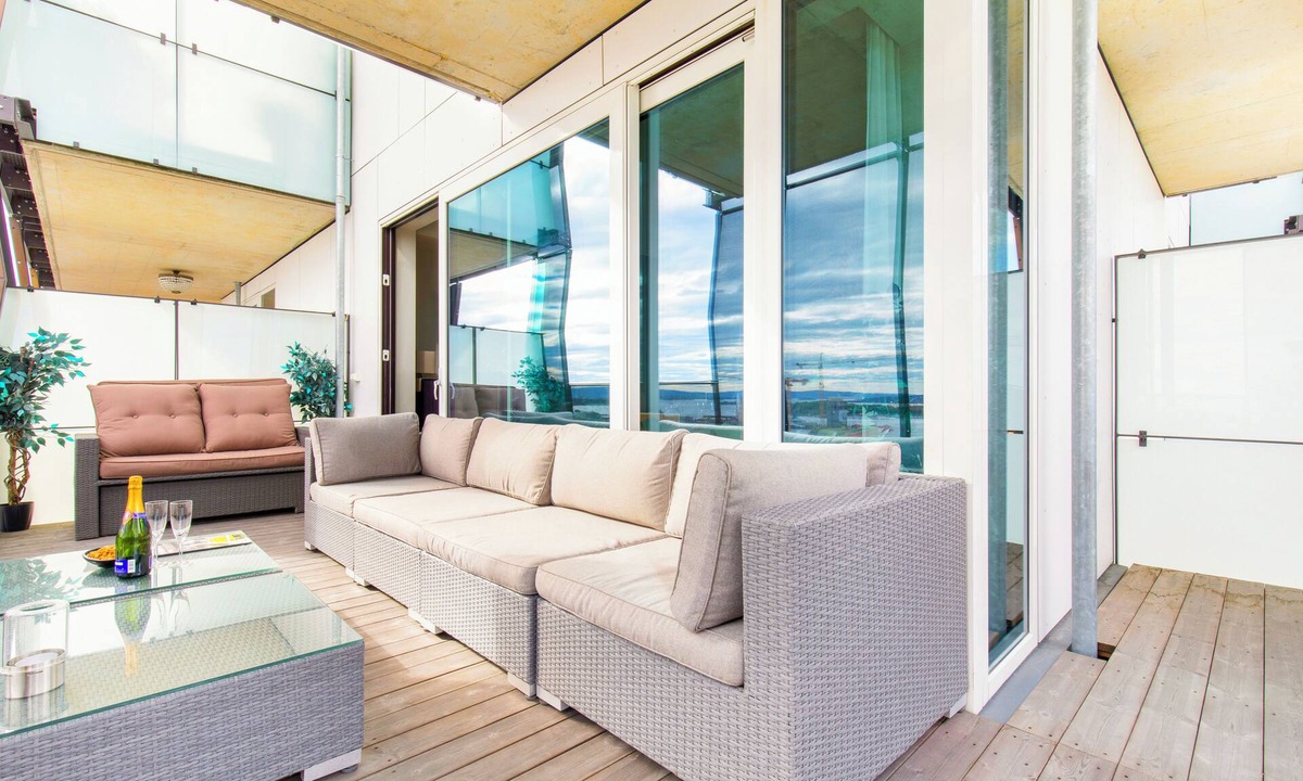 Bjørvika Apartment | Central Penthouse on 19th Floor with Amazing View