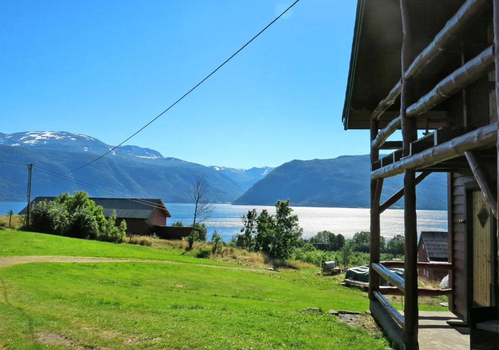 Balestrand Ski Chalet | Chalet Målsnes by Interhome