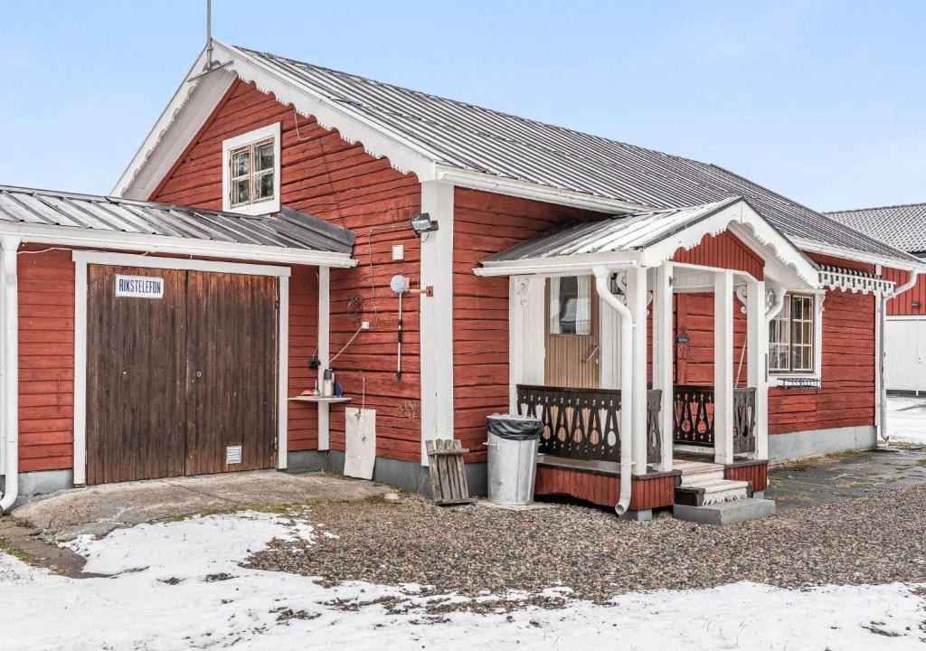 Vidsel Ski Chalet | Chalet Norrskensstugan by Interhome