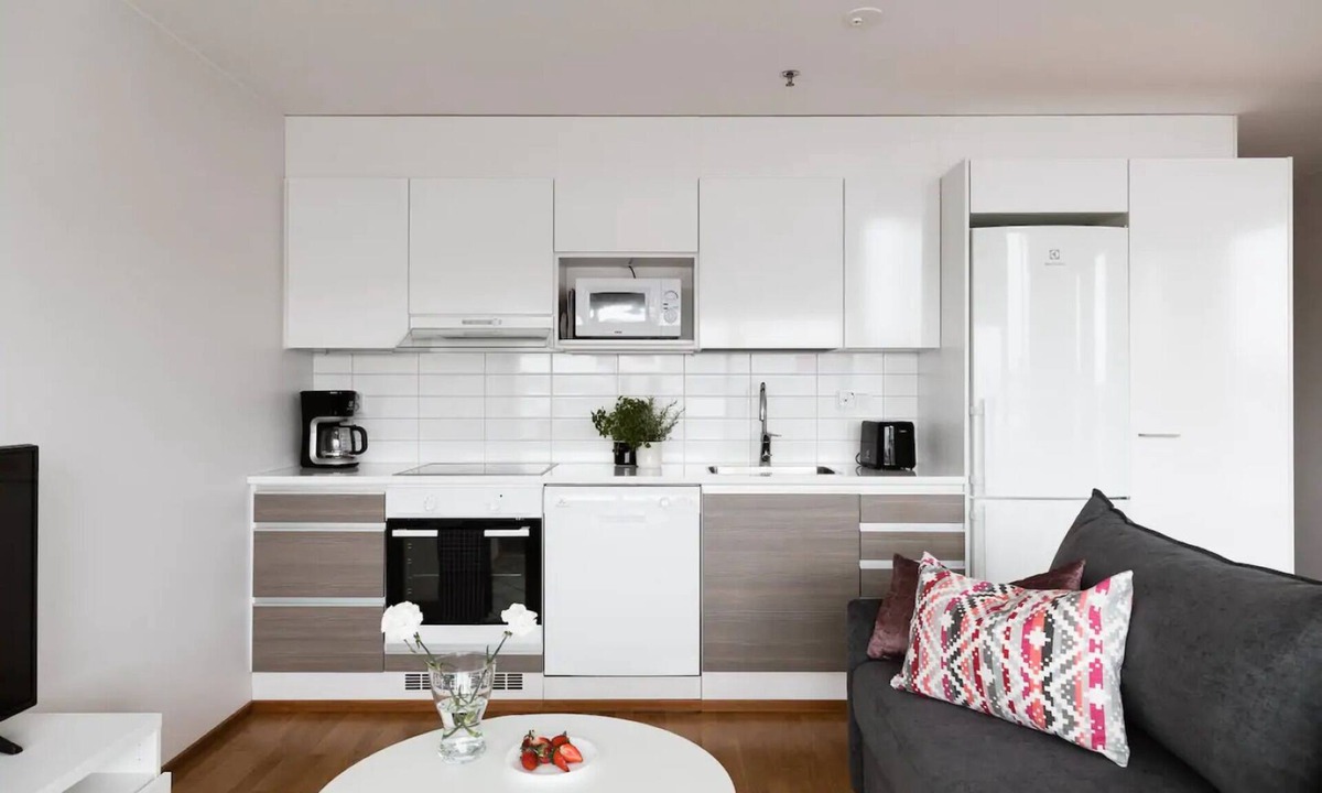 Helsinki Apartment | Charmer of the Pearltower (9)
