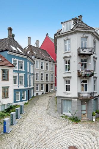 Engen Apartment | Charming Apartment, Walk to Everything in Bergen
