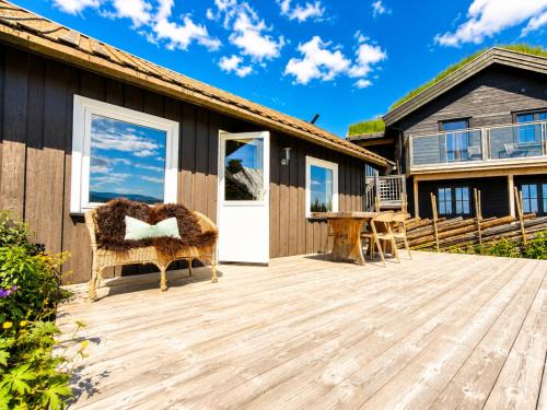 Kamben House | Charming cabin with a view