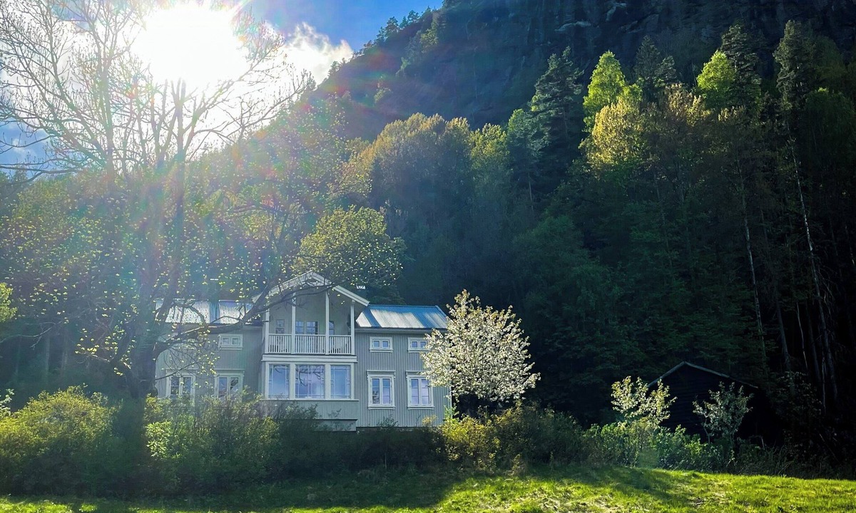 Askland House | Charming farm from 1600s in stunning surroundings