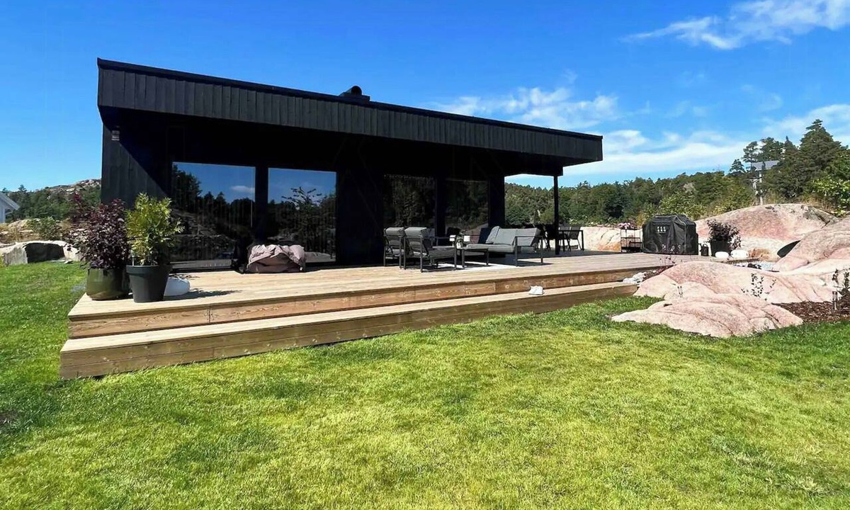 Grimstad House | Charming & modern cabin, close to Grimstad