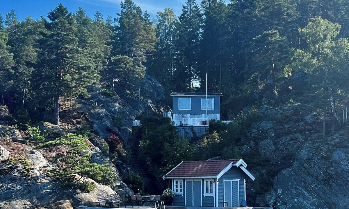 Jomfruland House | Charming sea cabin on Fluer by Kragerø