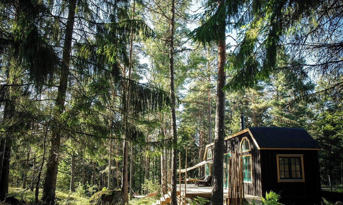 Gnesta House | Charming Tiny House near forest and lake
