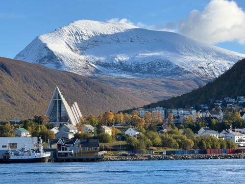 Tromsdalen Apartment | Close to nature - FREE PARKING