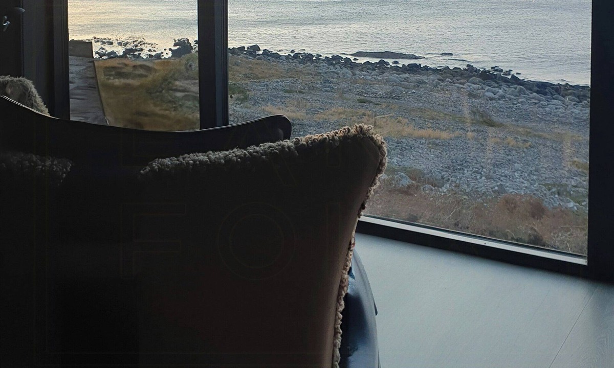 Haram House | Coastal cabin with ocean view on Lepsøya