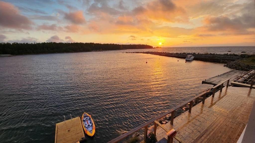 Gnarp Apartment | Comfortable Apartment with private dock and rental boat