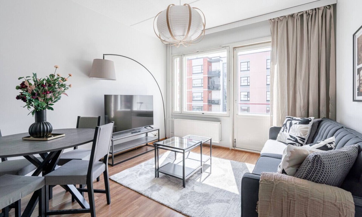 Jyvaskyla Apartment | Comfy 1BR Apt with Sauna | Best Location | Lutakko
