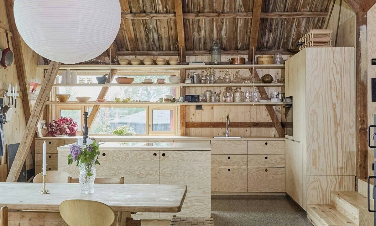 Vollen House | Converted barn with sea view over Oslo fjord