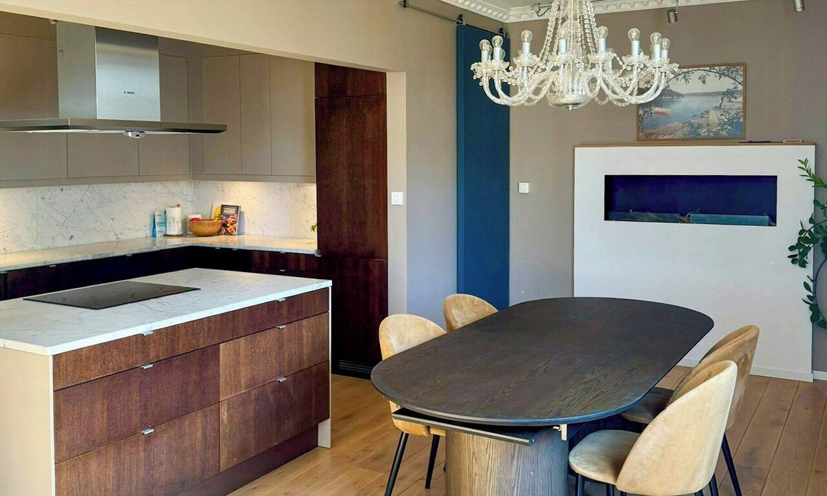 Oslo Apartment | Corner flat with high ceilings in Fredensborg