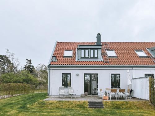 Bastad House | Corner lot Pool & Tennis Walk to Beach & Golf
