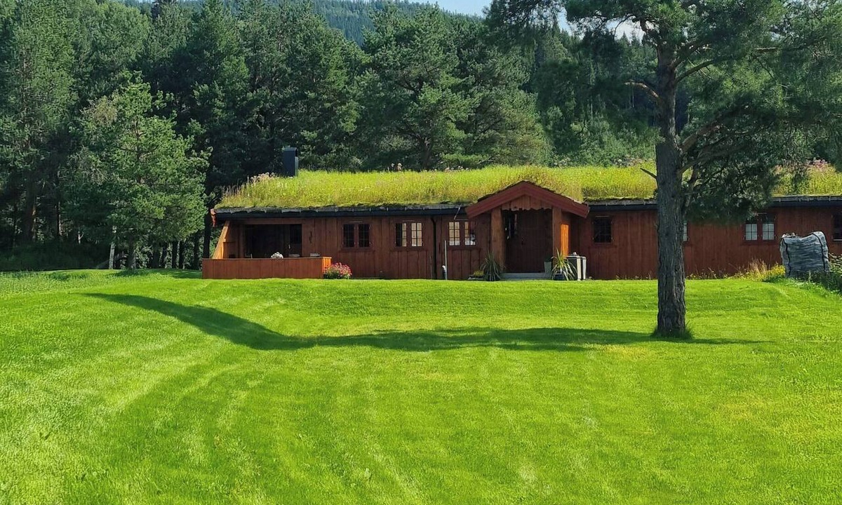 Meldal House | Cottage by Orkla salmon river near Trollheimen