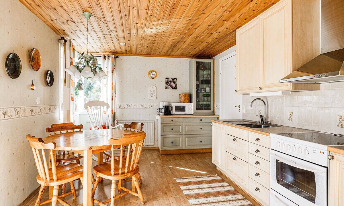 Vimmerby Municipality House | Cottage with its own sandy beach near VimmerbyI SE05018
