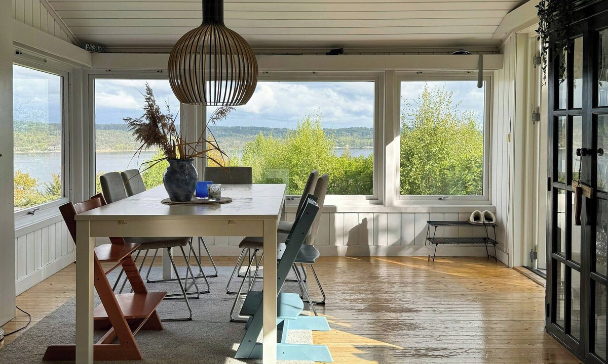 Filtvet House | Cottage with private garden near Vilma Sjøbad