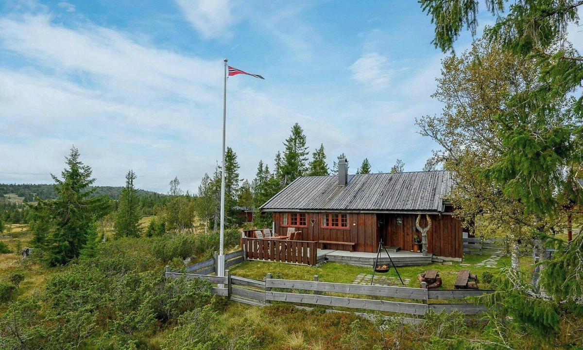 Oyer House | Cottage with sauna near ski trails in Sjusjøen