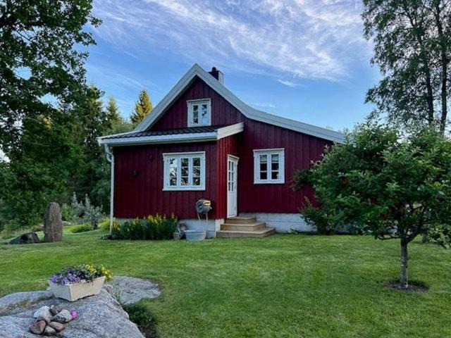 Vennesla House | Cottage with views and private sauna