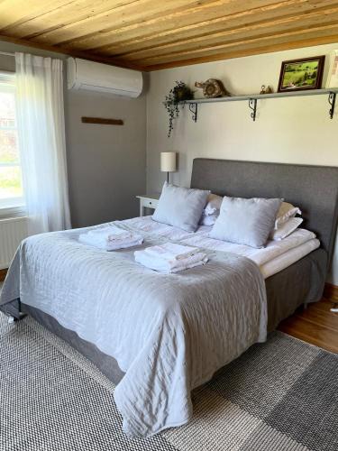 Svardsjo House | Country Escape, Cozy Village Cottage