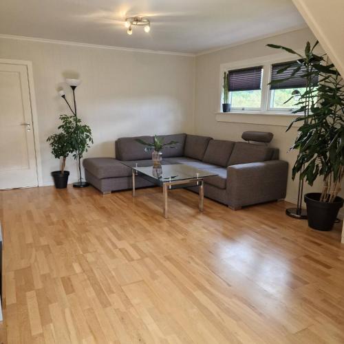 Lysekloster House | Cozy 2-Bedroom House Rental in Scenic Bjrnafjorden