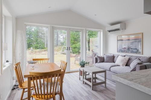 Vaddo Villa | Cozy 2BR Retreat by the Sea