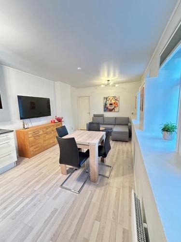 Alesund Apartment | Cozy Apartment in Central Alesund Close to Everything