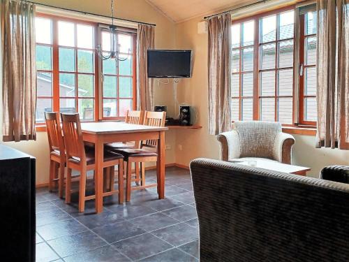 Are House | Cozy Cabin with Fireplace